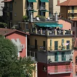 Отель Milano Варенна